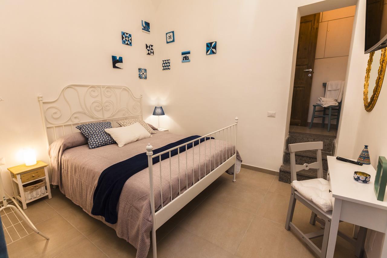 Crianza B&B Napoli Esterno foto