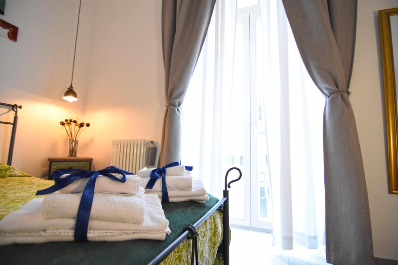 Crianza B&B Napoli Esterno foto