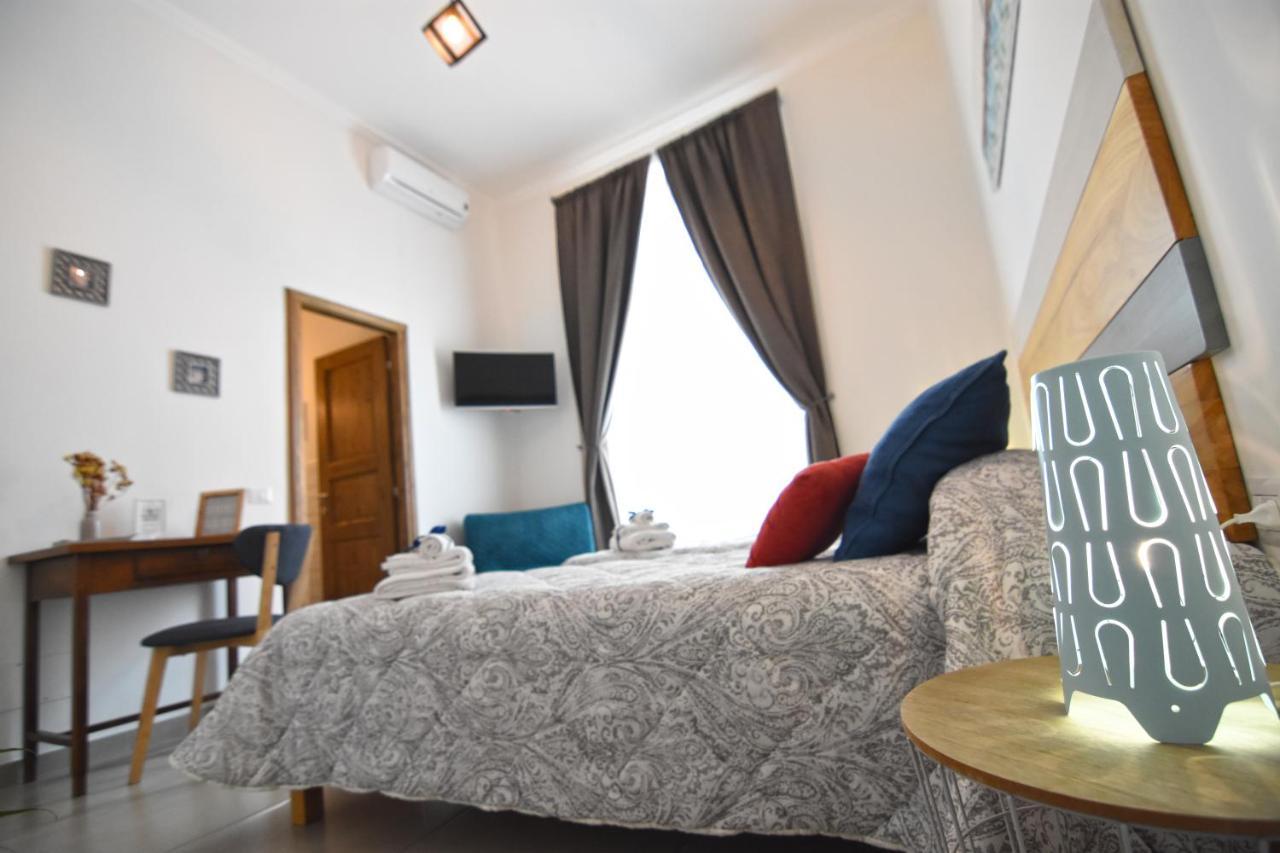 Crianza B&B Napoli Esterno foto
