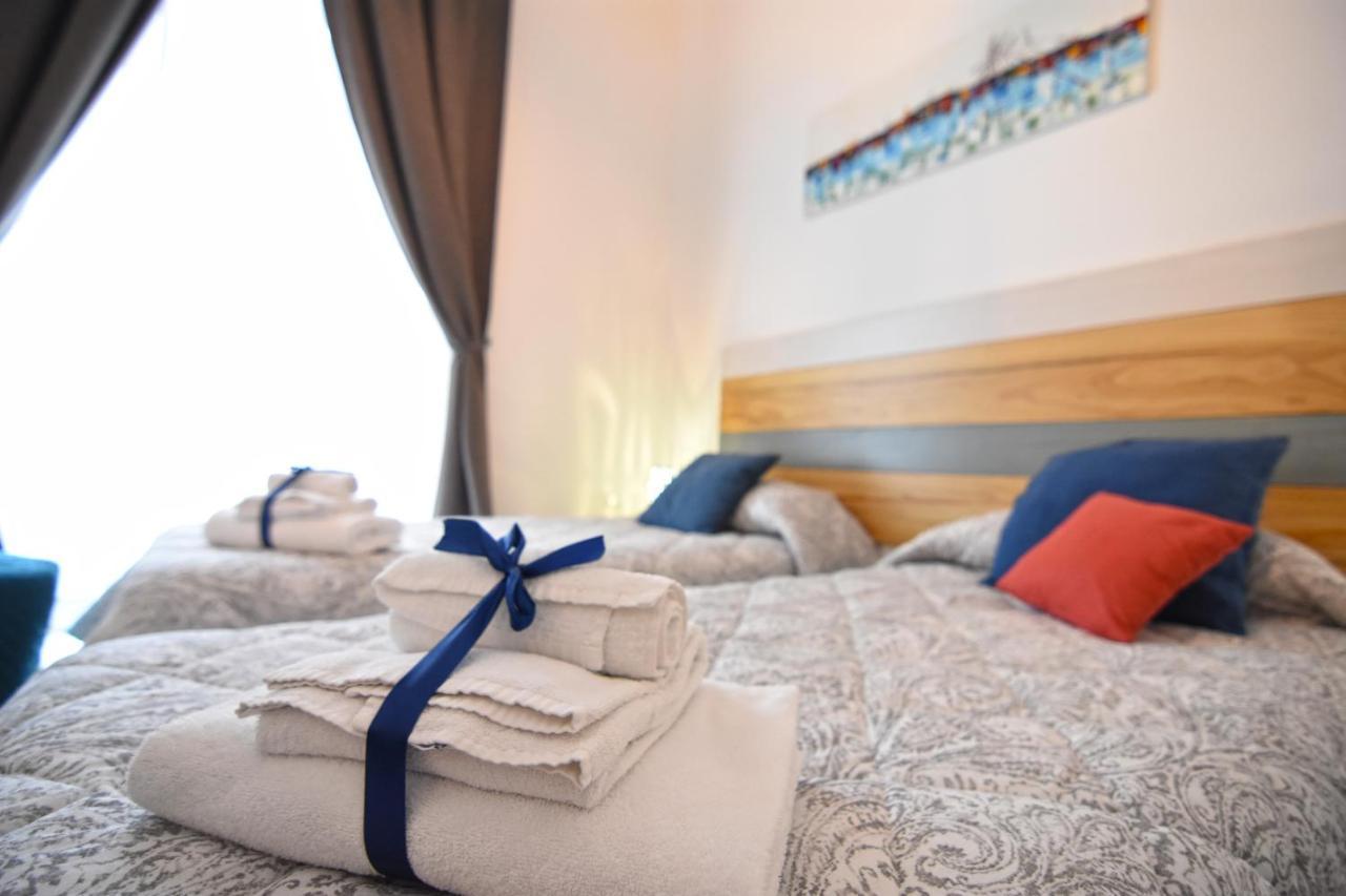 Crianza B&B Napoli Esterno foto