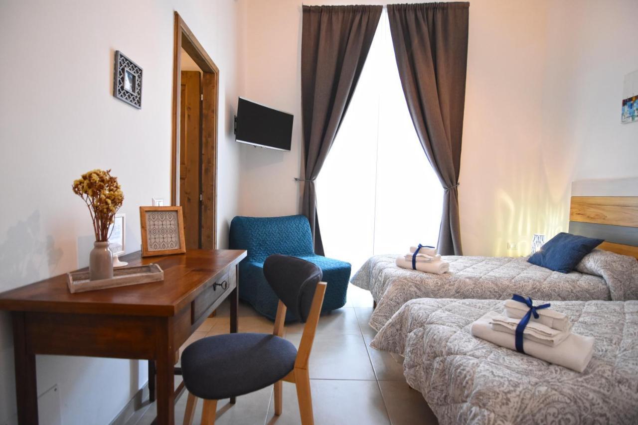 Crianza B&B Napoli Esterno foto
